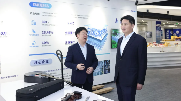 姜冬冬调研服务业发展